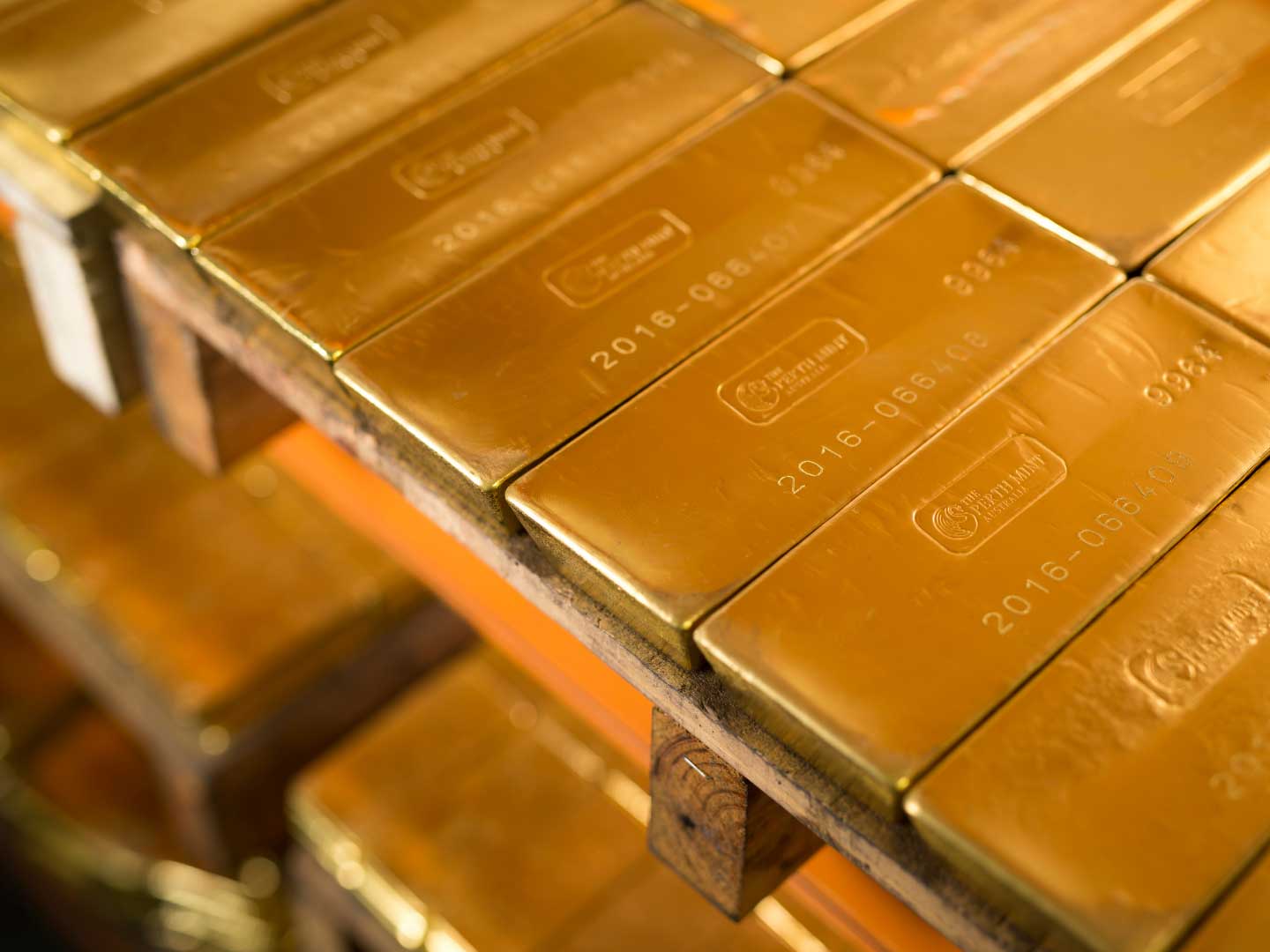 gold bars (1440 x 1080)